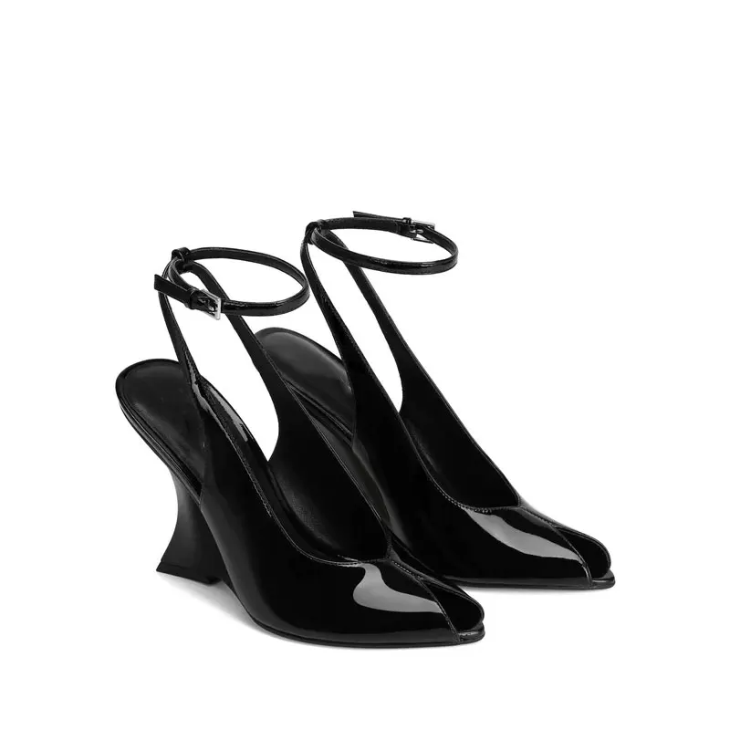 2026Ladies' Summer Slope Heel Fish Mouth Sandals Thick High Heels Black Comfortable Large Toothed Sandals