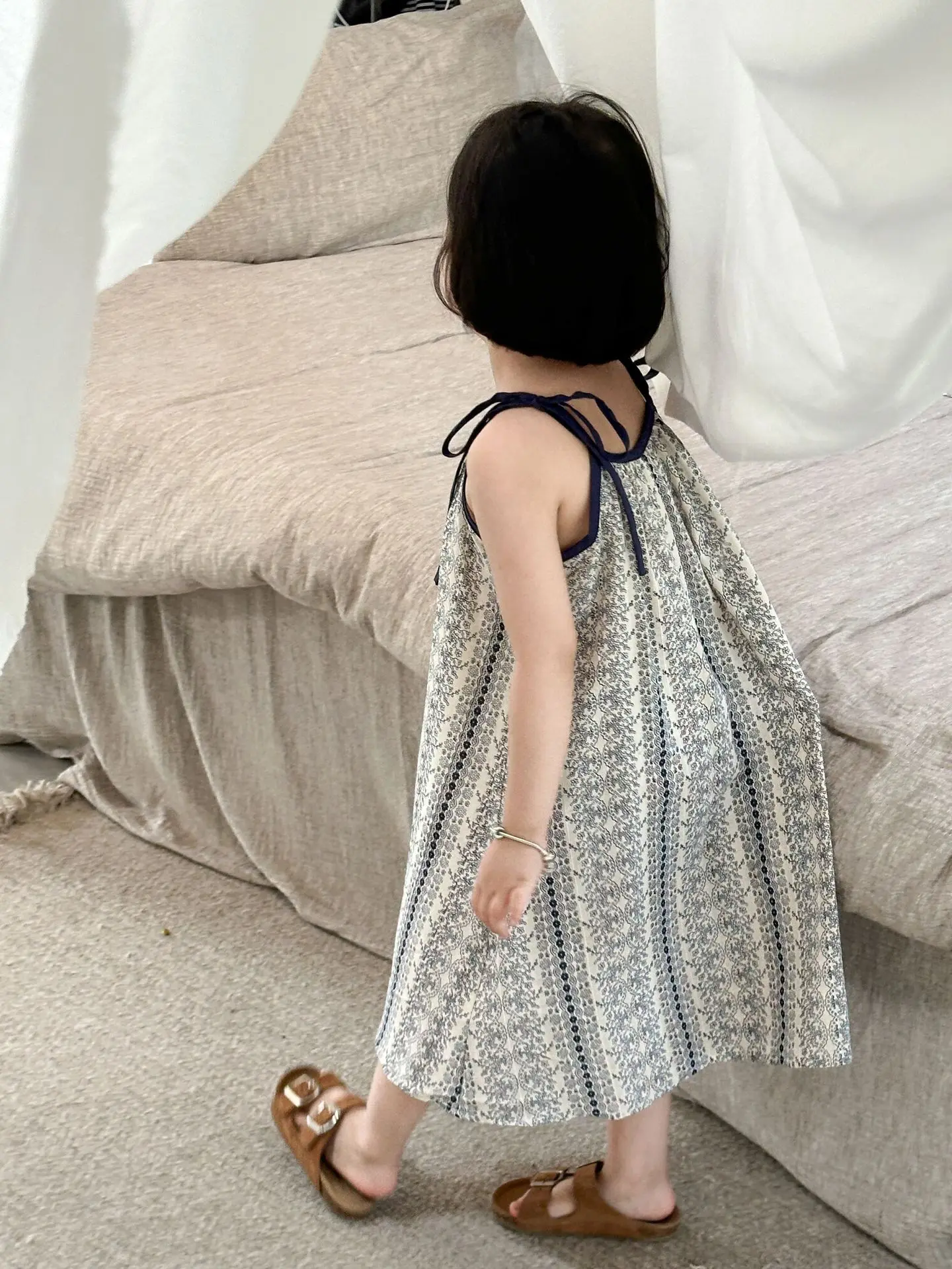 فساتين بناتي غير رسمية صيفية جديدة ملابس أطفال كورية كورية 2024 زهور مجزأة جميلة فضفاضة مخططة