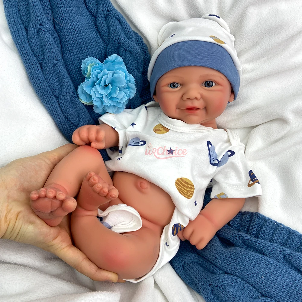 Realistyczna lalka reborn dla dziewczynki, 43 cm, silikonowa, ręcznie robiona, miękkie niebieskie oczy, urocza lalka odrodzona, idealna na prezent dla kolekcjonera.