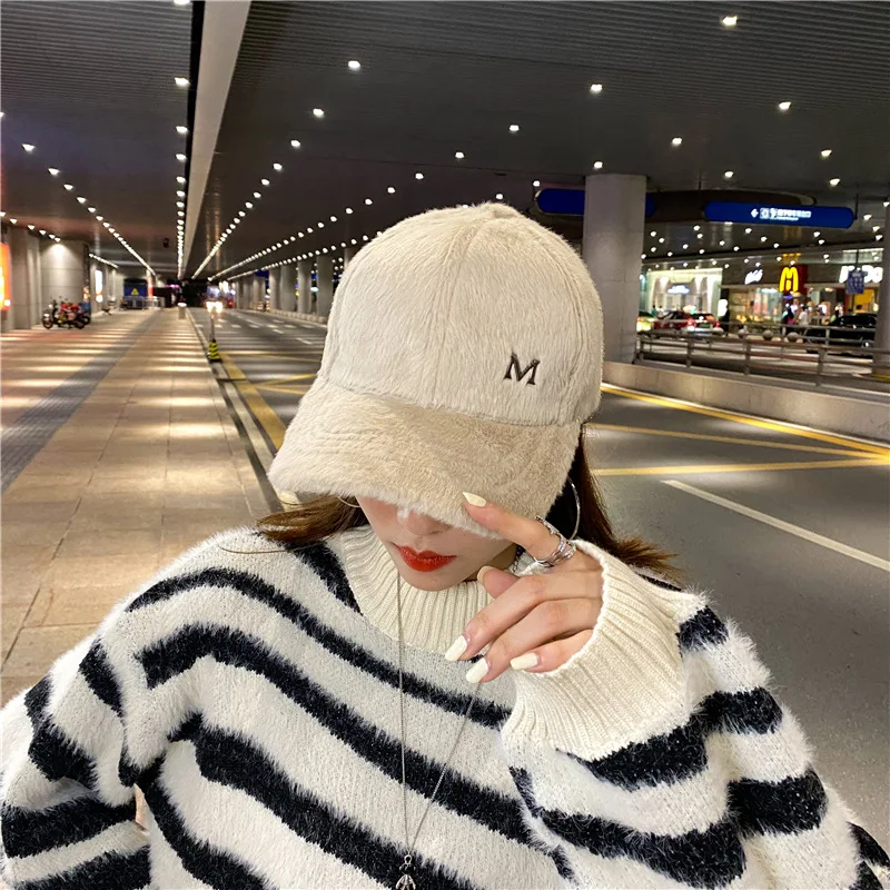 Winter Thickened Ladies Fur Hat Letter M Baseball Cap Retrro Caps Women Bone Gorras Curved Fitted Washed Vintage Dad Hats