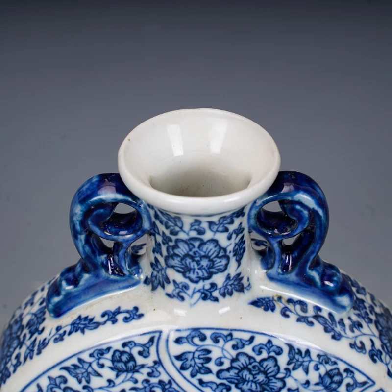 Qing Dynasty Qianlong Porcelain Blue And White Flower Flat Vase Antique Porcelain Antique Jingdezhen Ceramic Ornaments