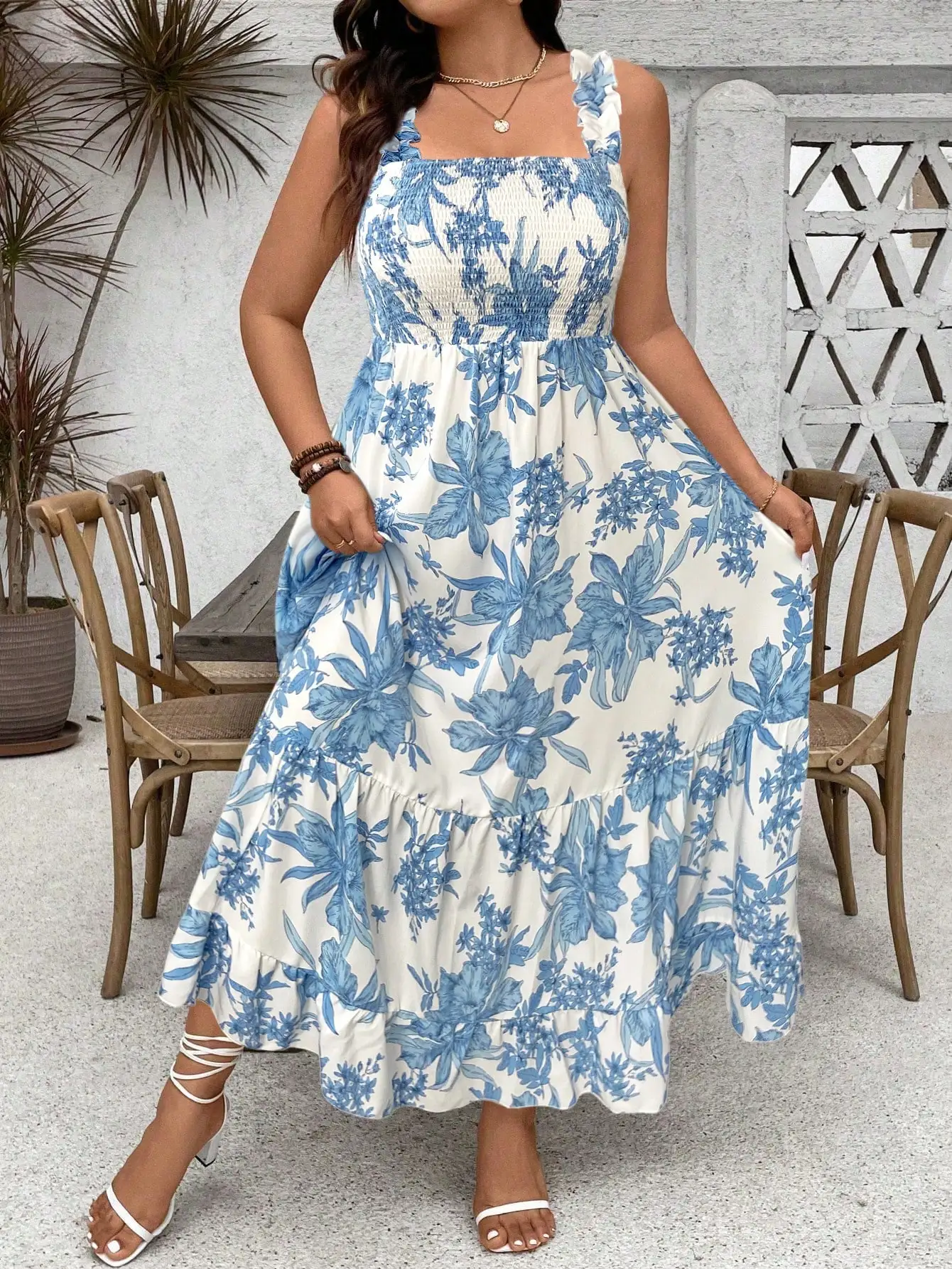 

Floral Print Ruffle Hem Spaghetti Strap Smocked Bust A-Line Maxi Dress