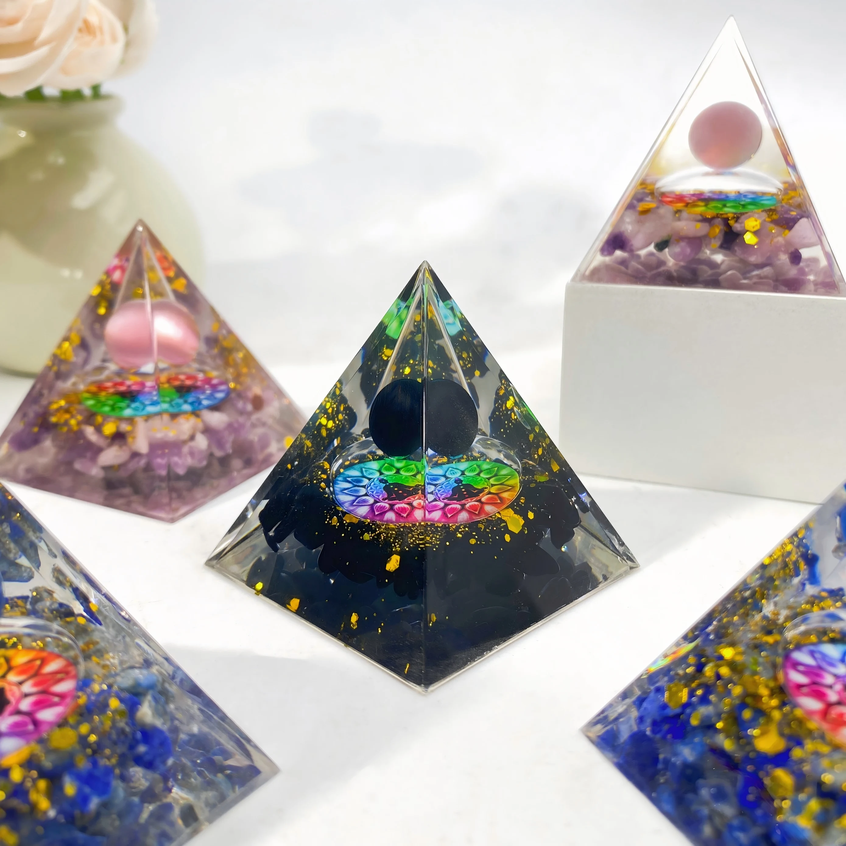Random 1PC High Quality Natural Pyramid,Birthday Gift,Men Gift,Women Gift,Scene Decoration,Crystal Ornaments,Table Decoration.