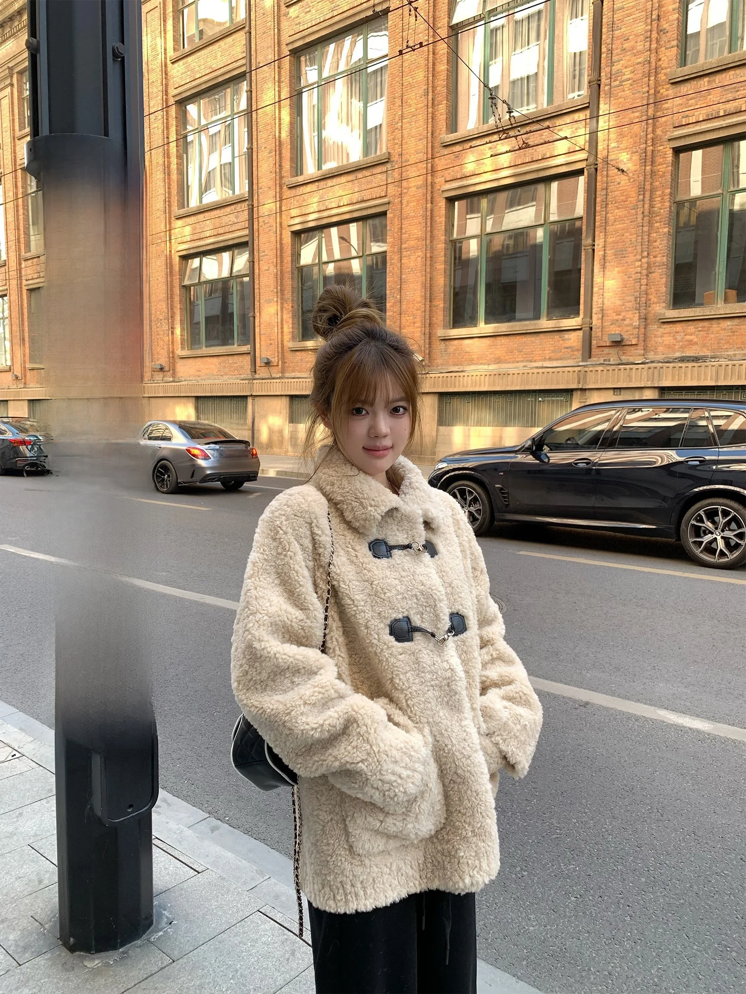 

Женское пальто Yuzuqi Sapporo Snow Season из искусственного меха с воротником-стойкой и вставками из натурального меха, осенне-зимнее, с длинными рукавами