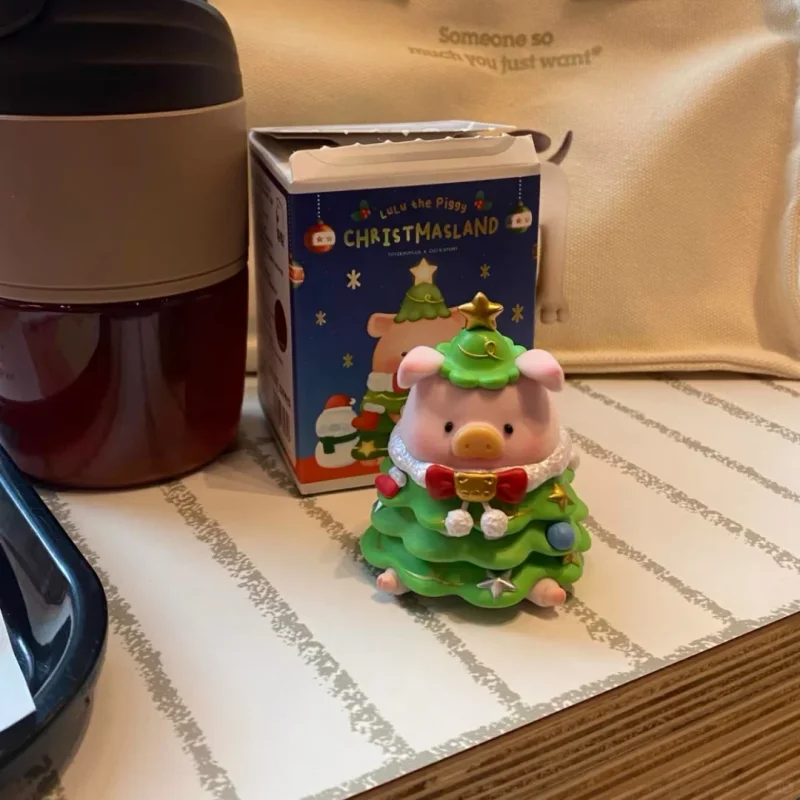 Koleksi Model Mainan Figur Babi Lulu The Piggy Seri Kota Natal Blind Box, Ornamen Ruangan, Boneka, Tas Kejutan, Hadiah Anak