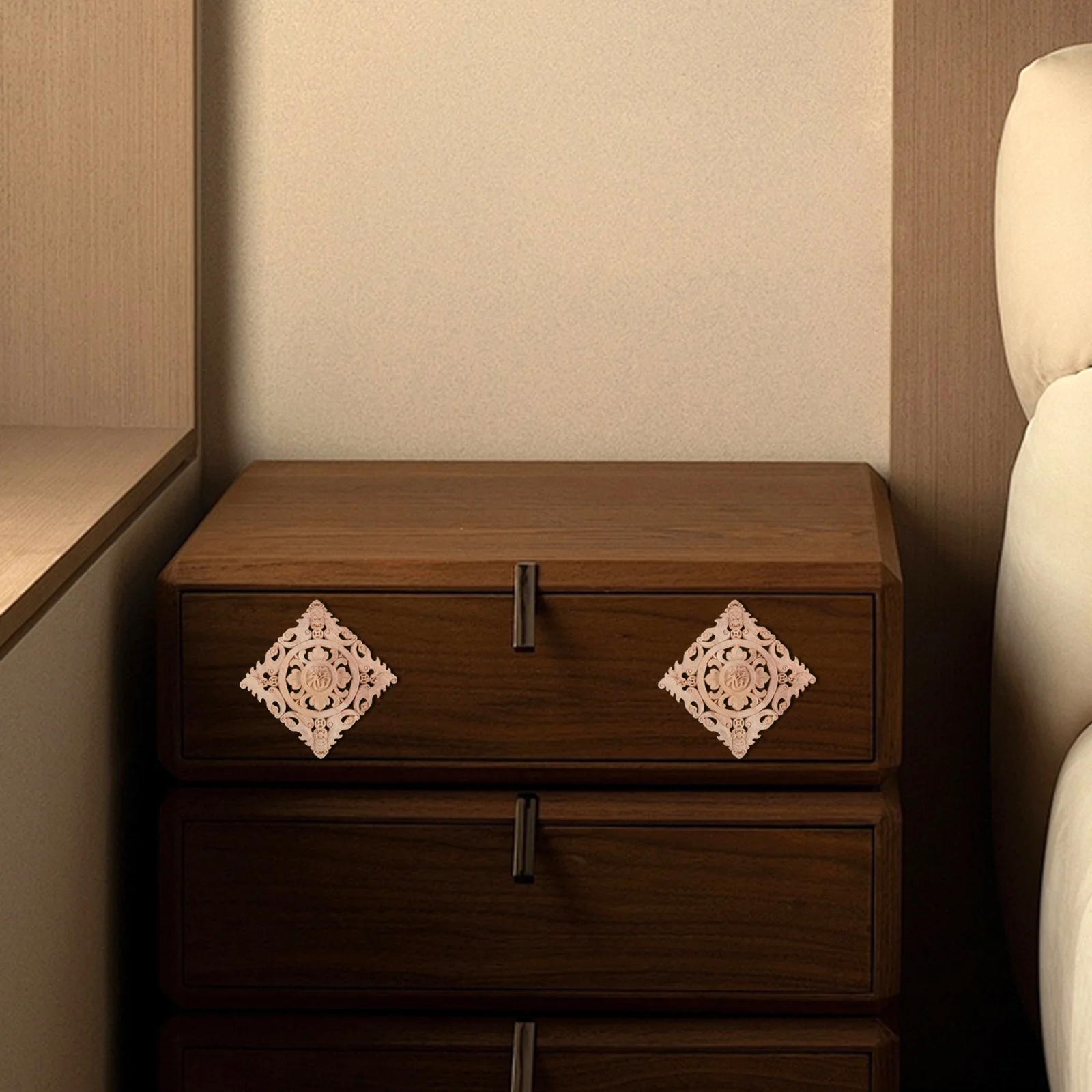 

Wood Carved Onlay Appliques Unpainted Square Decorative Inlays For Furniture Cabinet Door Drawer Wall Mirror Corner