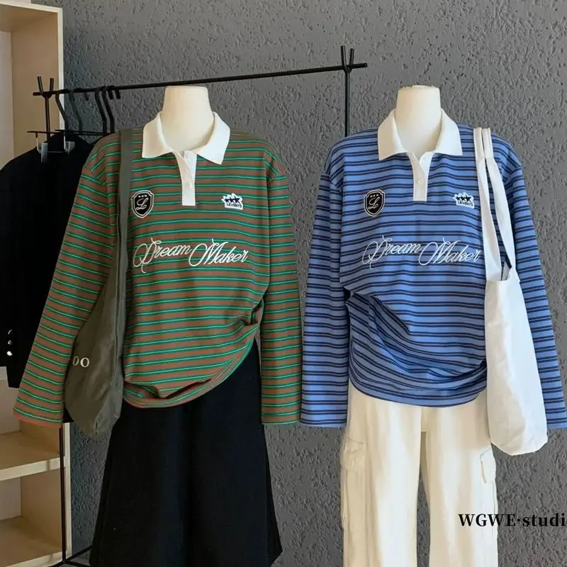 

Корейская женская футболка контрастного цвета на одно плечо с короткими рукавами, новинка лета 202, нестандартный вязаный топ