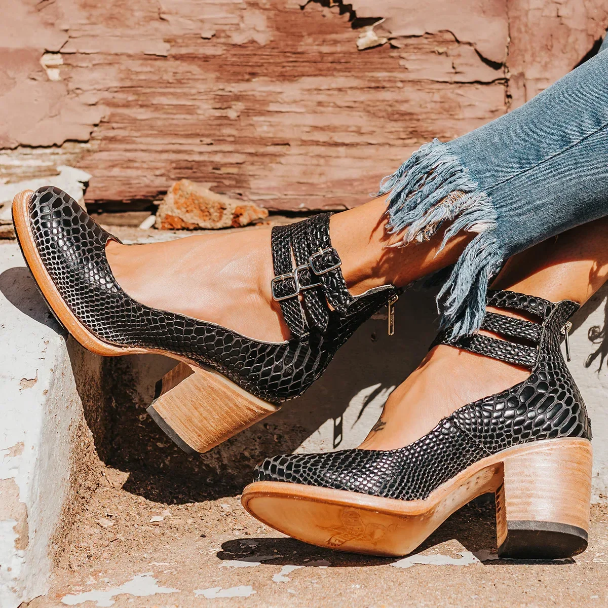 Flache Klassische Sandalen für Damen, Afrikanischer Stil, Quadratischer Absatz, Hohe Absätze, Klobige Freizeitschuhe, Schnürung, Runde Zehenpartie, Riemen, Blockabsatz – Detail 10