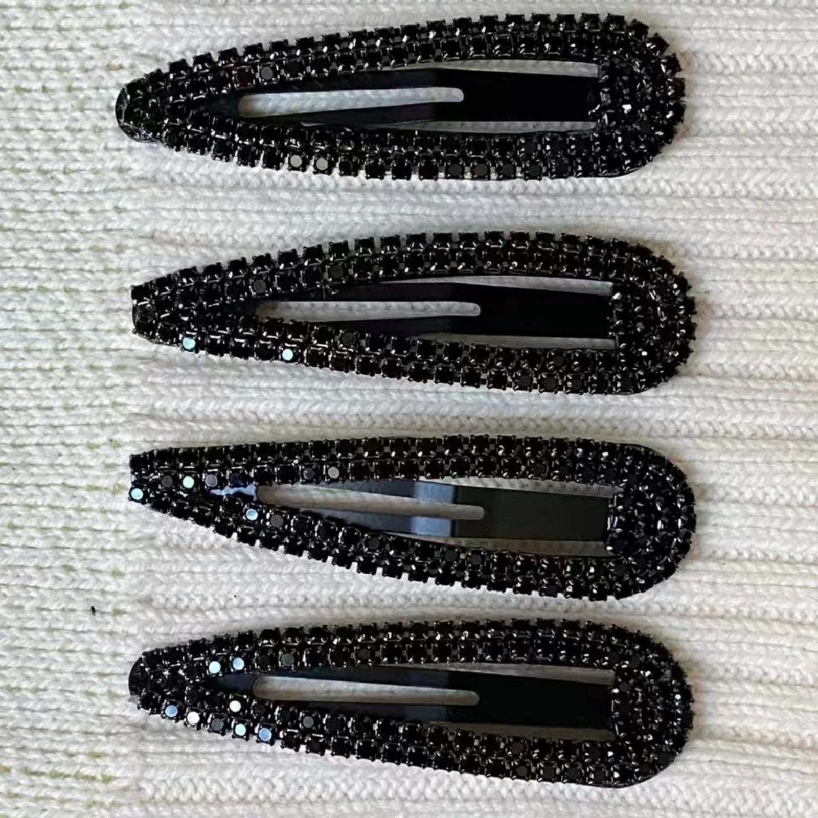 กิ๊บติดผมประดับคริสตัลสีดำ 2 ชิ้น, กิ๊บติดผมคริสตัลระยิบระยับ, เครื่องประดับผมสำหรับผู้หญิง, กิ๊บติดผมแบบมีประกายทันสมัยสำหรับงานปาร์ตี้และใช้ในชีวิตประจำวัน