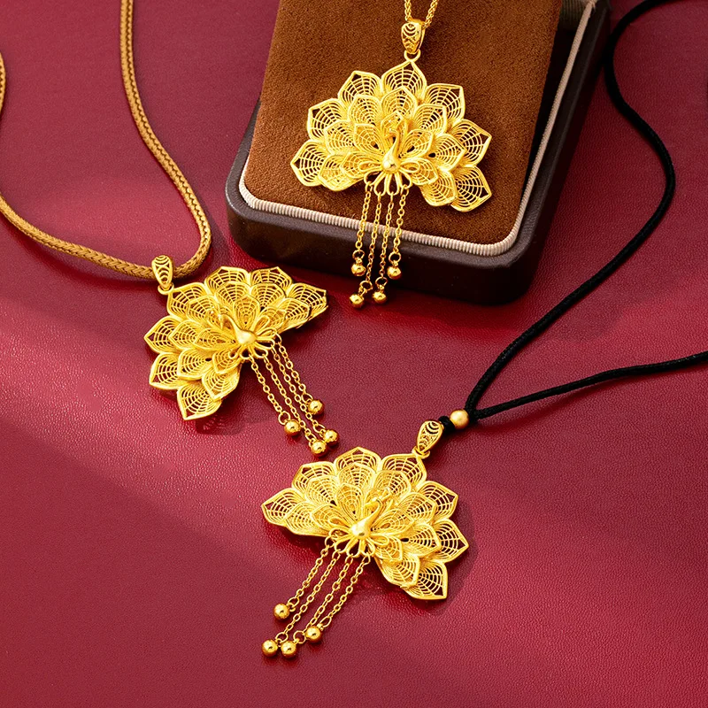 

Peacock Tassel Pendant Women's 24K Gold AU999 - Dynamic peacock tassel, swaying on neck, ideal for daily streetwear