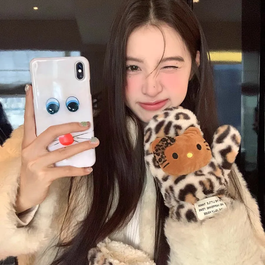 

Hello Kitty Autumn and Winter Leopard Print Enlarged Thick Gloves Windproof Thick Warm Hanging Neck Full Finger Gloves