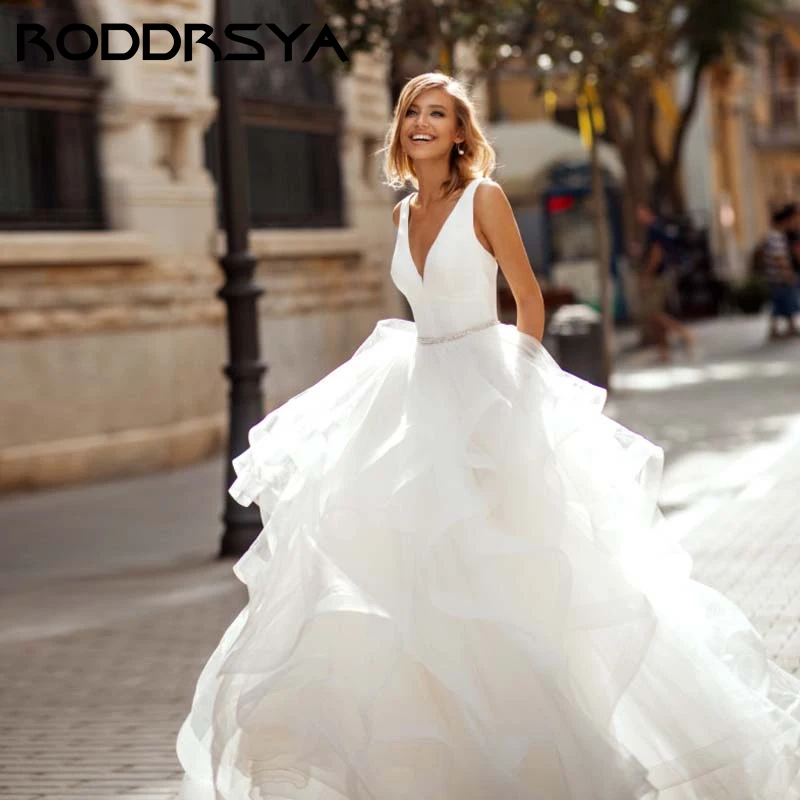 RODDRSYA Sexy V-Neck Backless A-line Wedding Dress Romantic Organza Sleeveless Trouwjurk Simple Spaghetti Straps Bride Party