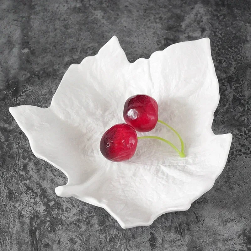Ceramic Tableware Maple Leaf Plate White Dinner Plate Irregular Plates Dish Restaurant Dessert Plates Fruit Tray Salad Bowl