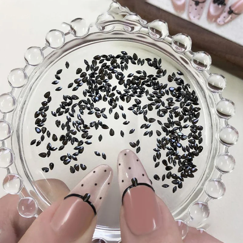 Hot Sale 50pcs Teardrop Shape Mini Flat Bottom Nail Art Accessories Super Flash Mixed Crystal Rhinestone Nail Art Accessories