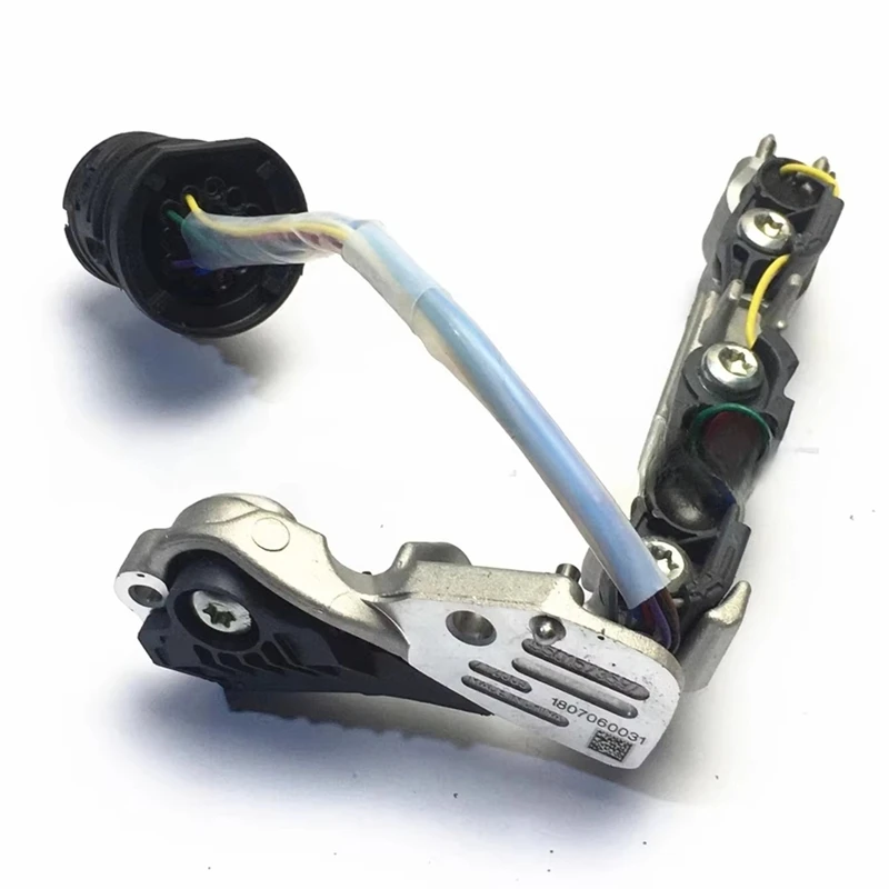 Super Sale 7DCT-300 7DCT300 5501676592 Car Transmission Sensor for Volvo Geely
