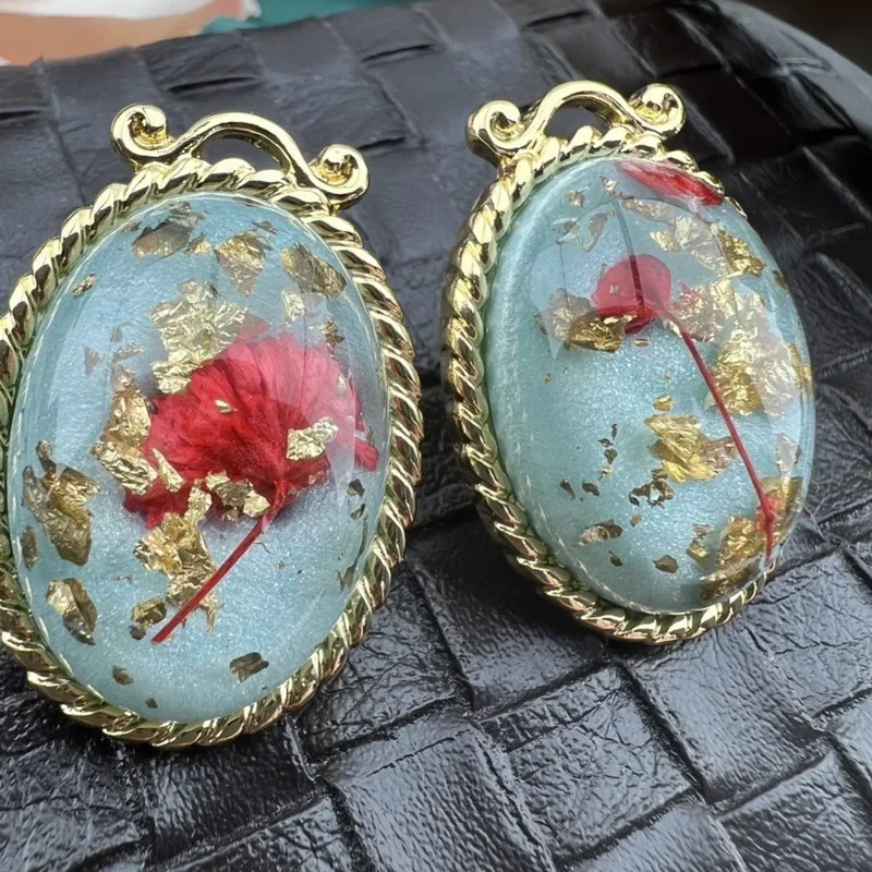 New middle vintage vintage pure handmade real flower real gold leaf jelly glass atmosphere simple exquisite earrings