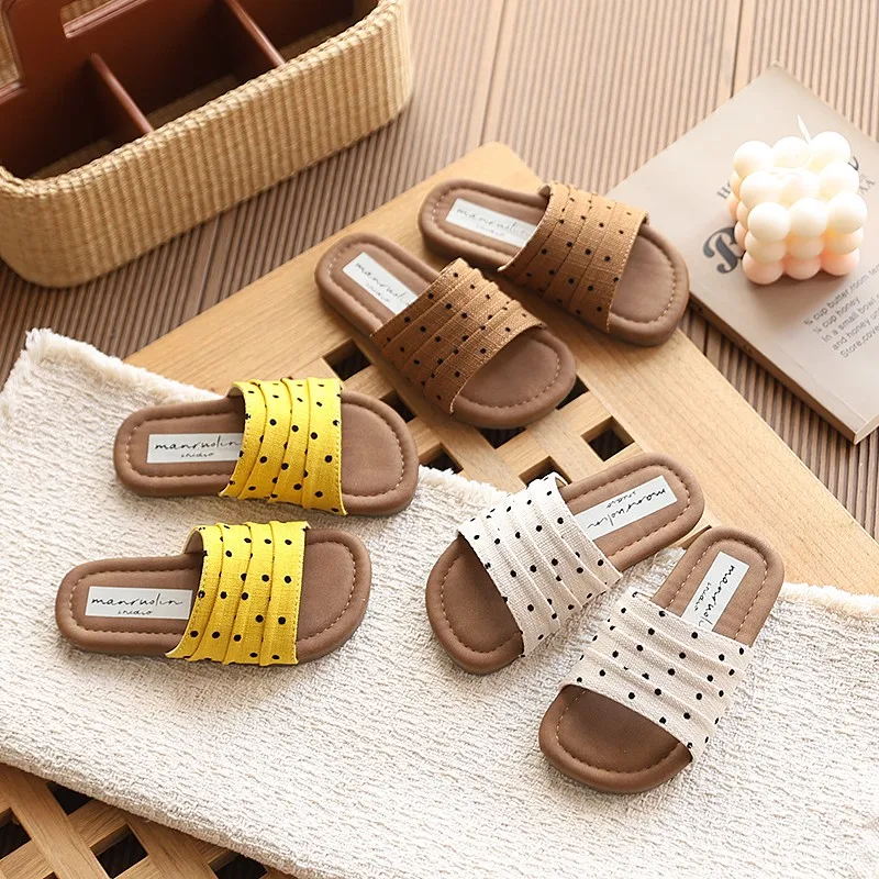 Toddler Girls Polka Dot Leather Sandals 2026 New Summer Kids Beach Shoes Non-slip Trendy Barefoot School Outdoor Pool Slippers