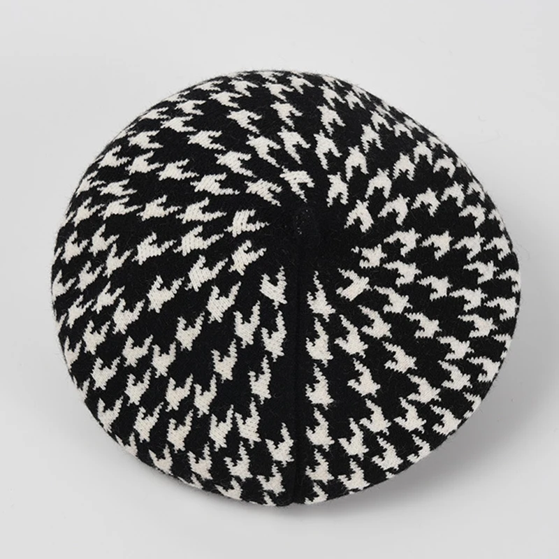 2022 New Women\'s Autumn and Winter Houndstooth Beret Korean Version Fashion Retro Knitted Painter Hat Warm Beret