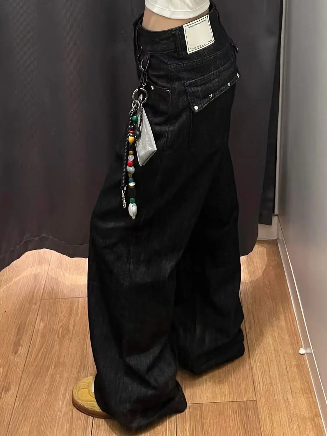 

Y2K Черные заклепки Хип-хоп Готические джинсы Женские винтажные джинсы с высокой талией Прямая уличная одежда Свободные широкие джинсовые брюки оверсайз