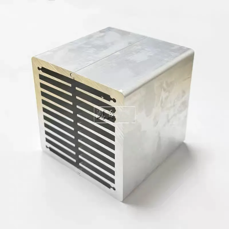 

High-power air-cooled type heat sink profile thickened 100*100*100mm custom-made for electronic triode heat sink.