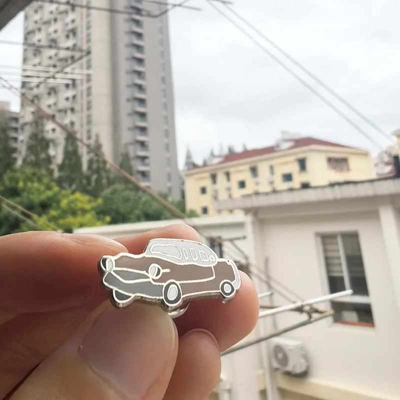 

50pcs Customized Metal Badge Vintage Car Cool Vehicle Lapel Pin Denim Jacket Collar Hard Enamel Button for Women Men