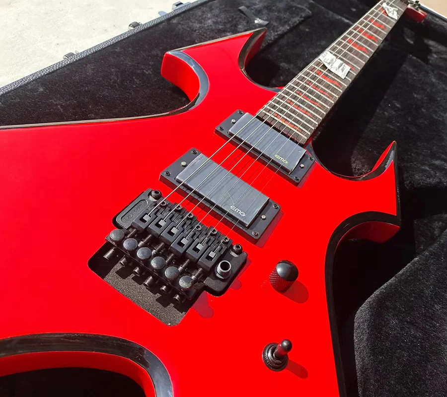 In stock B.O.C.RICH RED  guitar，Ebony finger board，Lock Nut，floyd rose vidrato bridge ，fast shipping