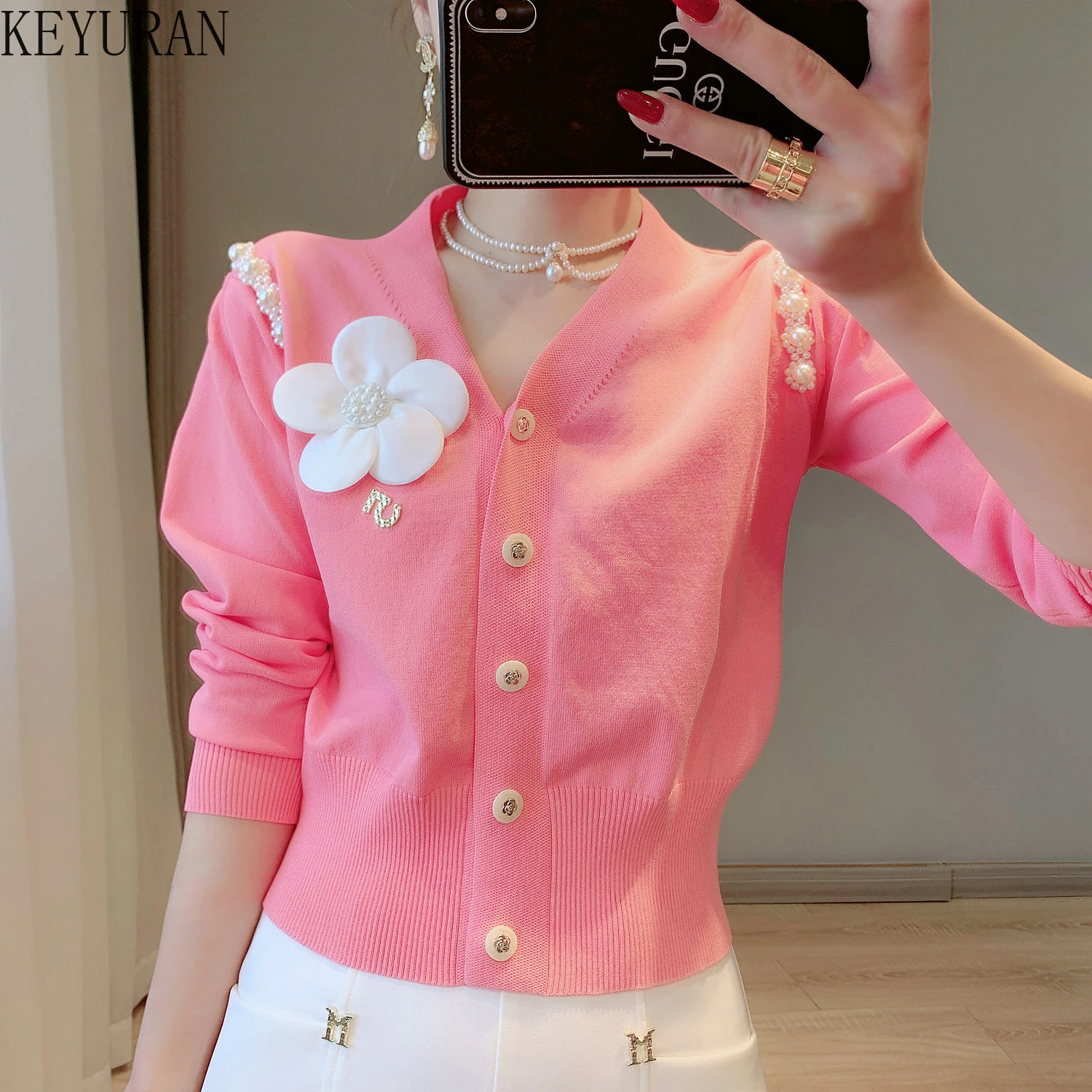 

2024 Autumn New Knitted Sweater Cardigans Women's V-neck Long-sleeved Single-breasted Flower Beading Pink Cropped Cardigan Mujer