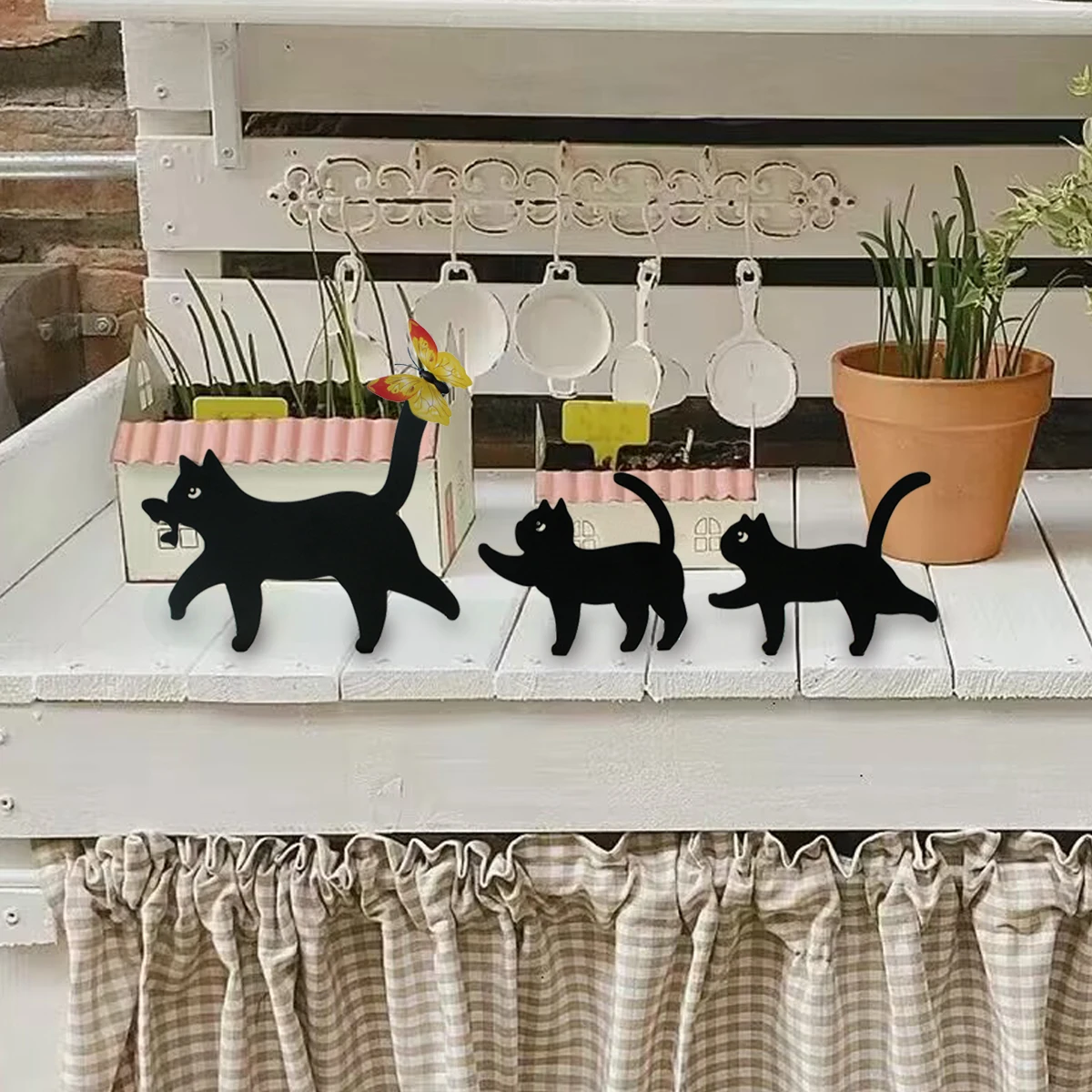 Metal Cat Garden Decoration Courtyard Lawn Garden Pile Outdoor Farmhouse Home Art Decoration Suitable for Cat Enthusiasts