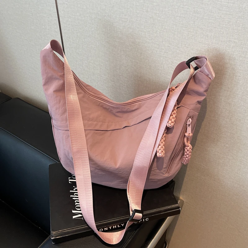 Borsa a tracolla in nylon femminile Borsa a tracolla casual di grande capacità Zaino da viaggio impermeabile Borsa da viaggio per lo shopping