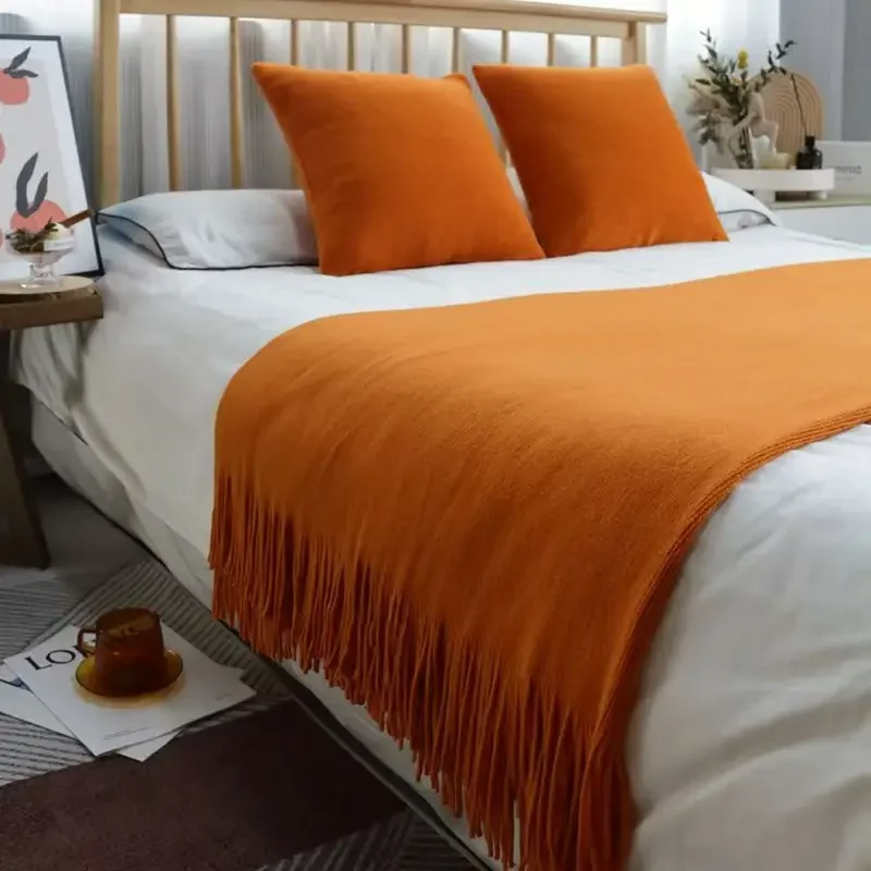 

American Solid Color Knitted Bed Runner Hotel Bed Tail with Scarves Tassel Tablecloth Flag Pillowcase Home Wedding Decoration