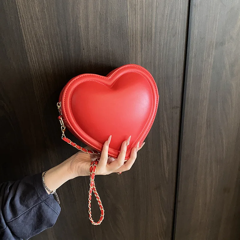 

Minimalist High-End Feel Street Chain Crossbody Bag Ins Trend Heart Lipstick Bag Personality Small Square Bag