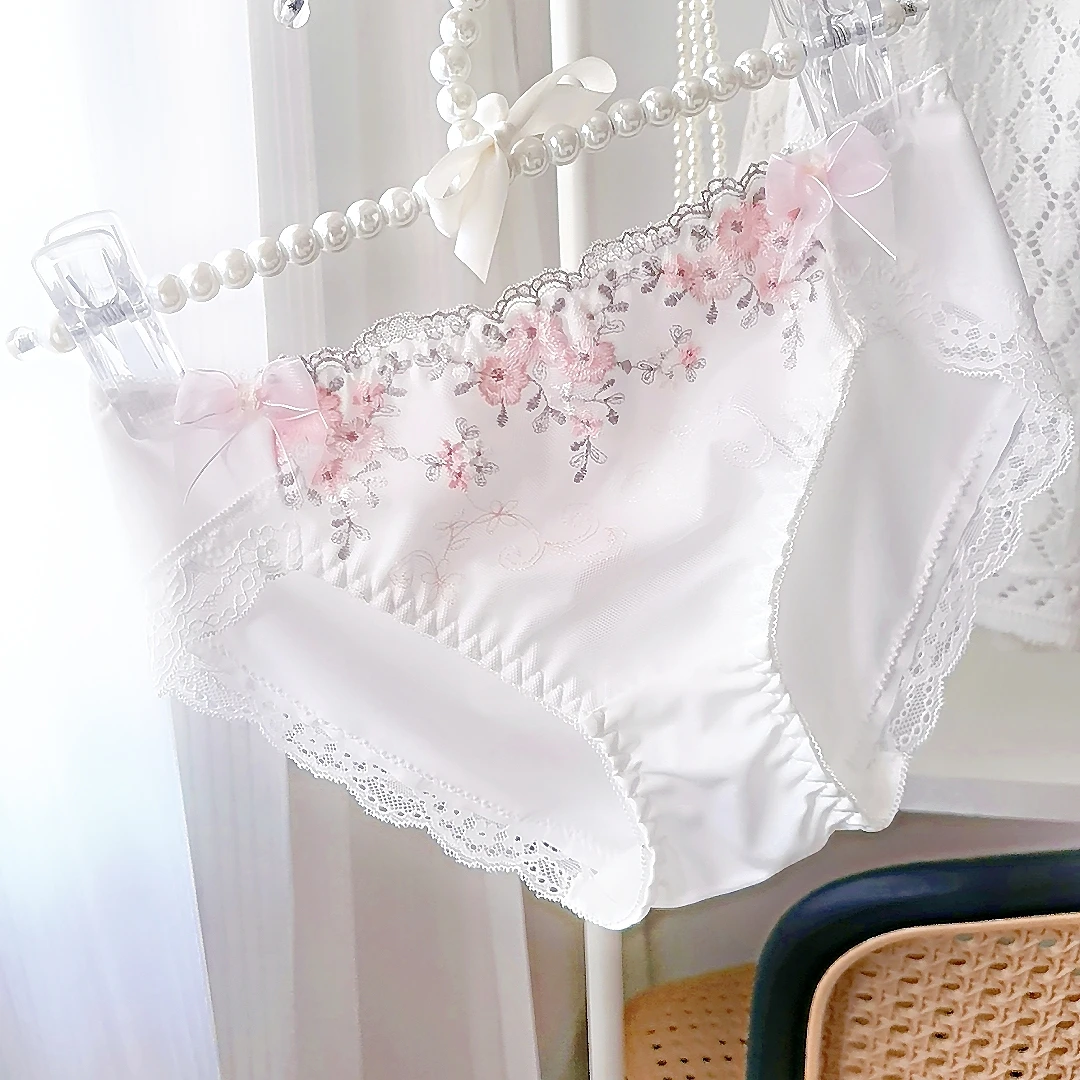 Japanese Lolita Sweet Embroidered Flower Lace Edge Low Waist Underwear Women's High Split Sexy Women's Triangle Pants