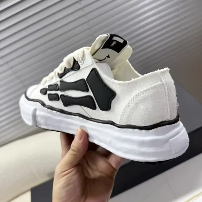 Dissolved Shoes For Both Men And Women, Thick Soled Height Increasing Casual Board Shoes, Fashionable Bone Canvas Shoes view 4