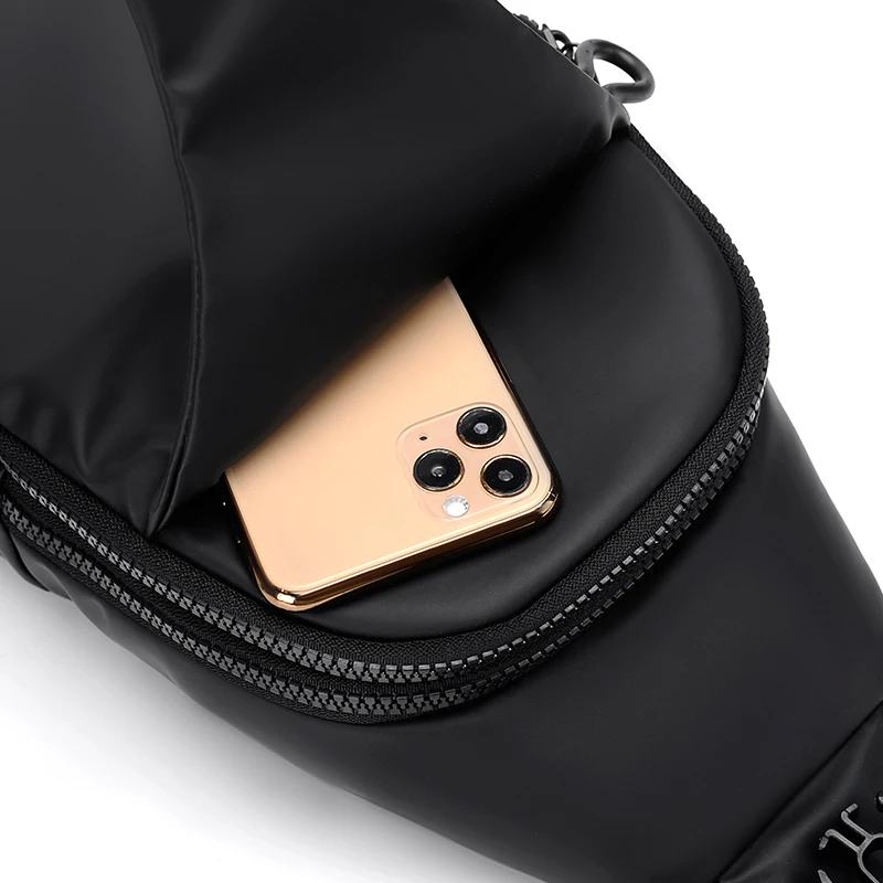 Stable color matching, large capacity crossbody bag, reasonable partitioning, and simple shoulder bag, comfortable chest bag