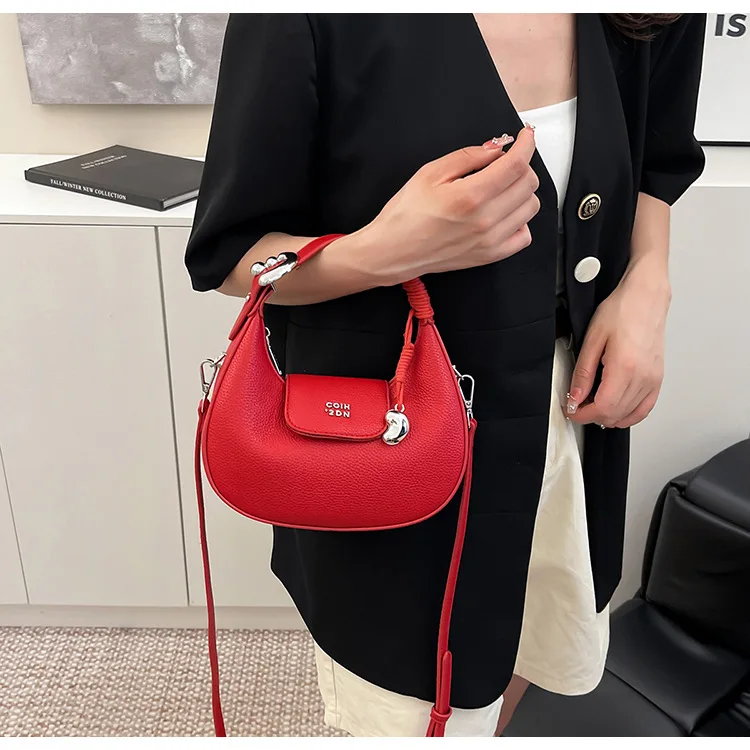 

‌2025 Trendy Crescent Shoulder Bag‌ - Women's Niche Design Dumpling Crossbody Purse, High-End Style & Versatile Fashion Handbag