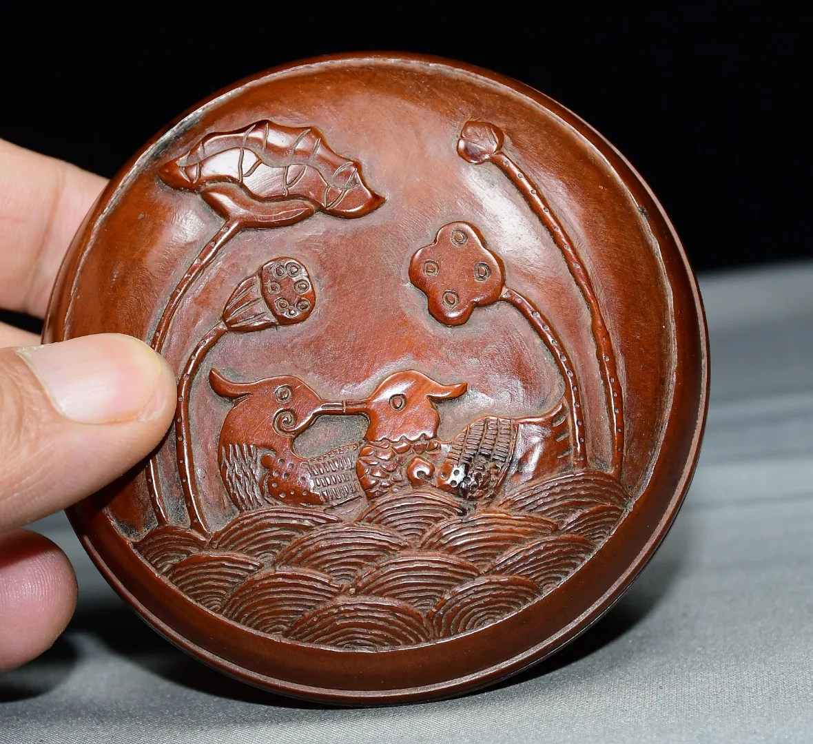 High-quality small-leaved juniper wood jewelry box, decorative piece for tabletop, and decorative item