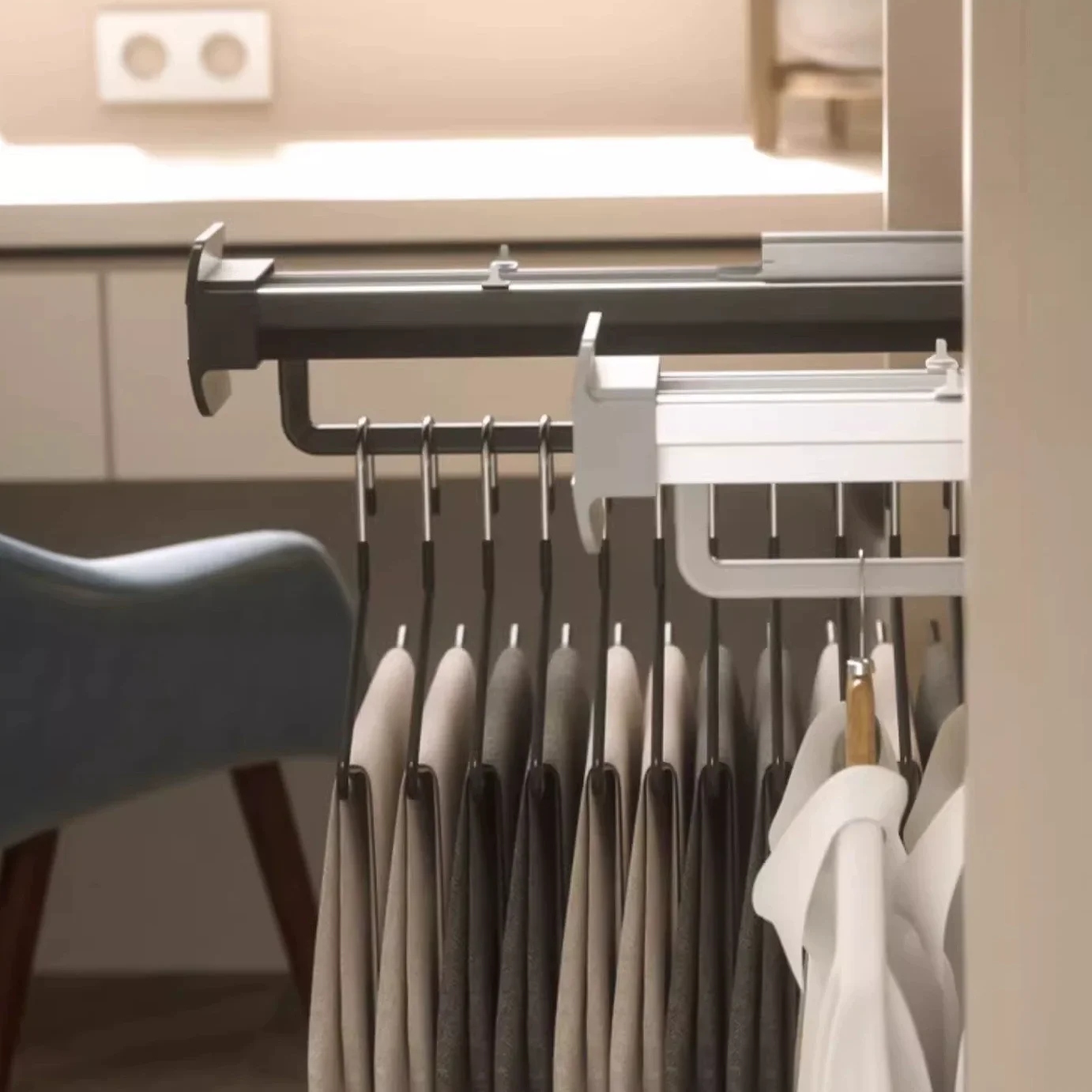 Expandable Storage Wardrobe Top Mount Pull-Out Aluminum Pants Hanger Display Slide Rail Clothes Organizer Pants Hanger