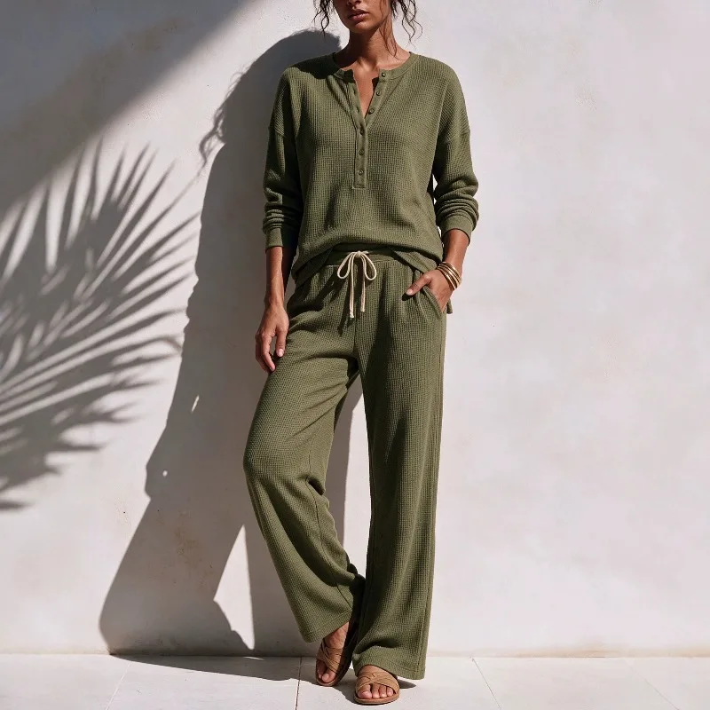New Autumn Women's Clothing From Europe and America A Simple and Fashionable Two-piece Waffle Knitted Casual Button Set Casual