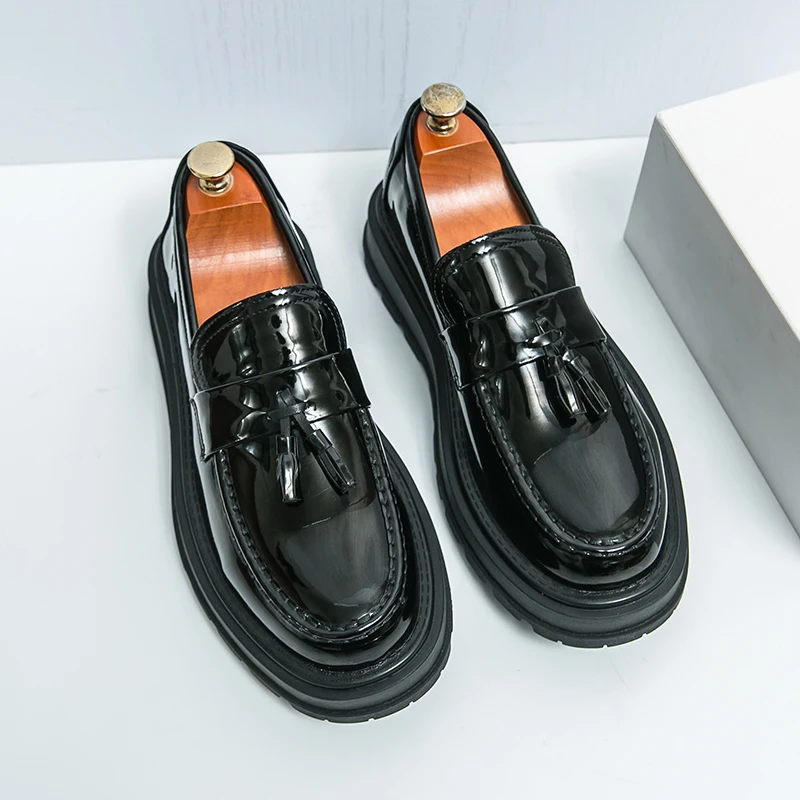 

Korea Style Patent Leather Glossy Shoes Young Men's Fashion School Round-toe Shoes Black Business Dress Shoes Thick Bottom Shoes