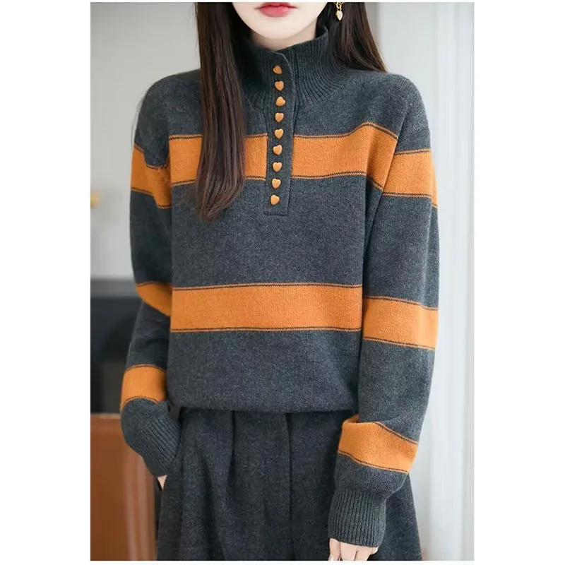 เสื้อโค้ทไหมพรมอุ่นๆ รุ่นใหม่สำหรับฤดูใบไม้ร่วงและฤดูหนาว เสื้อสเวตเตอร์ผู้หญิง ลายทาง คอเต่า แบบสวม หนา สไตล์ตะวันตก เสื้อซับในสำหรับผู้หญิง