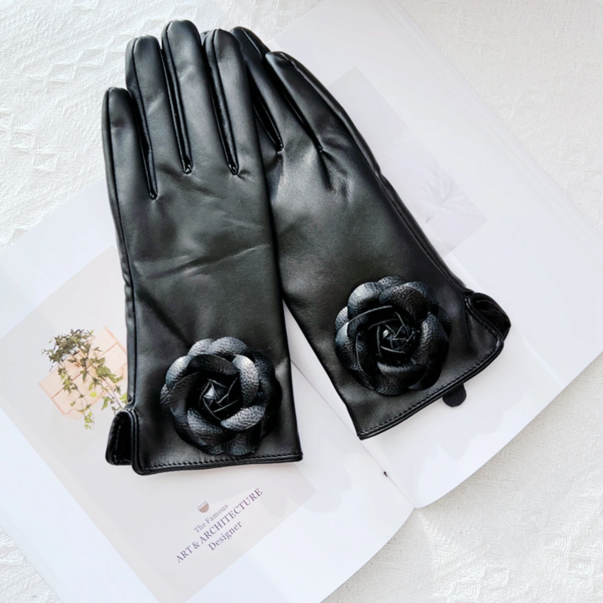 Brand Flower Women\' PU Leather Gloves Winter Warm Plus Velvet Thicken Full Finger Outdoor Riding Touch Screen Driving Mittens