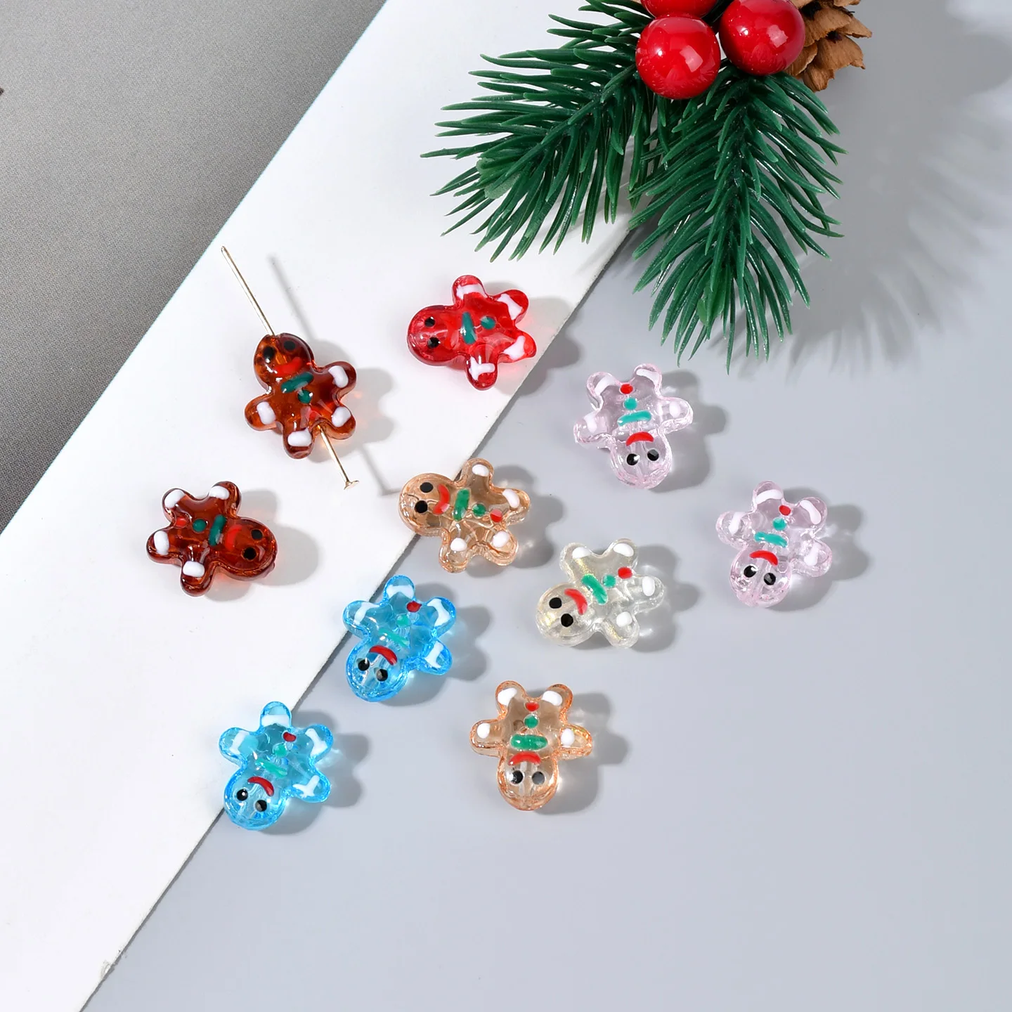 10pcs 14x15mm Hand Drawn Gingerbread Man Beads Christmas Glass Loose Beads For Jewelry DIY Making Bracelet Necklace Accessories
