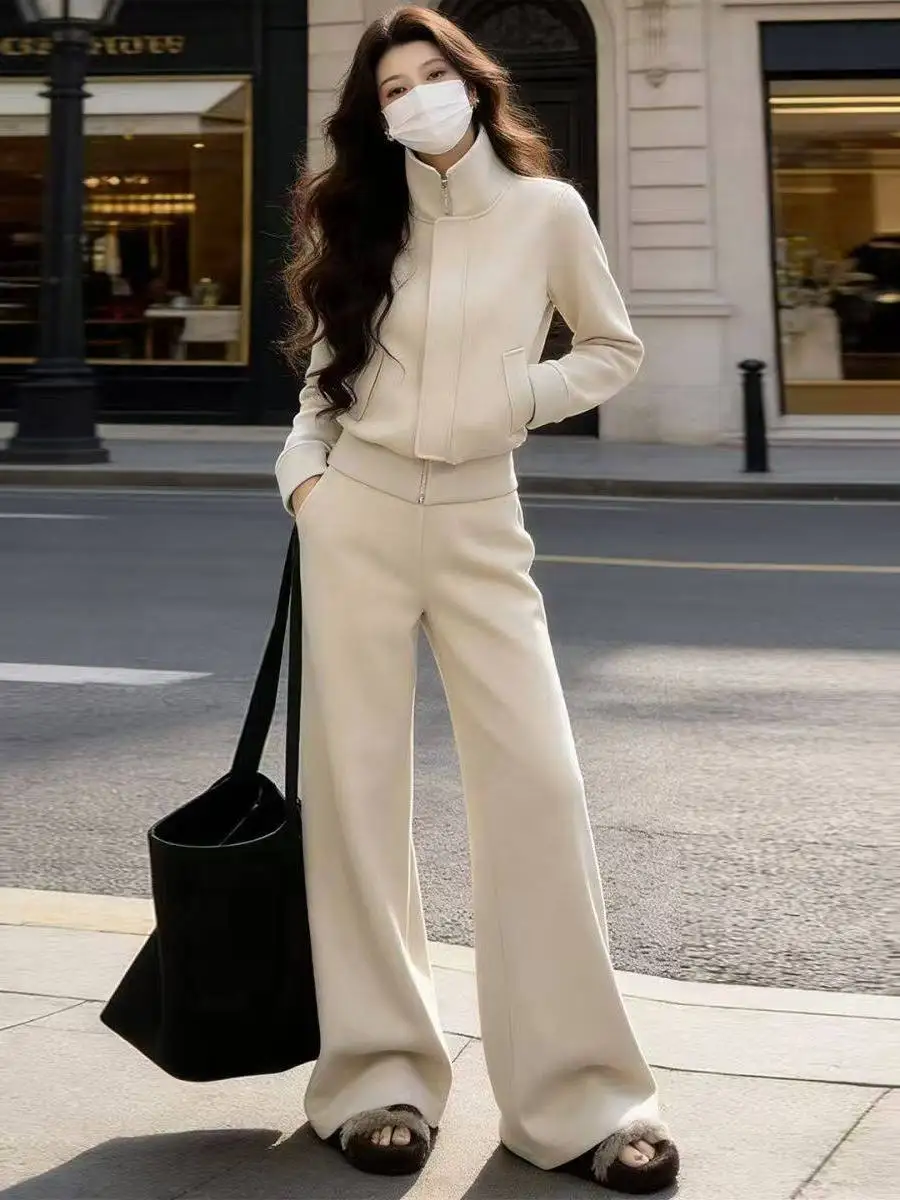 

Женский осенне-зимний комплект из двух предметов: флисовая толстовка и брюки с высокой талией, теплый и удобный спортивный костюм