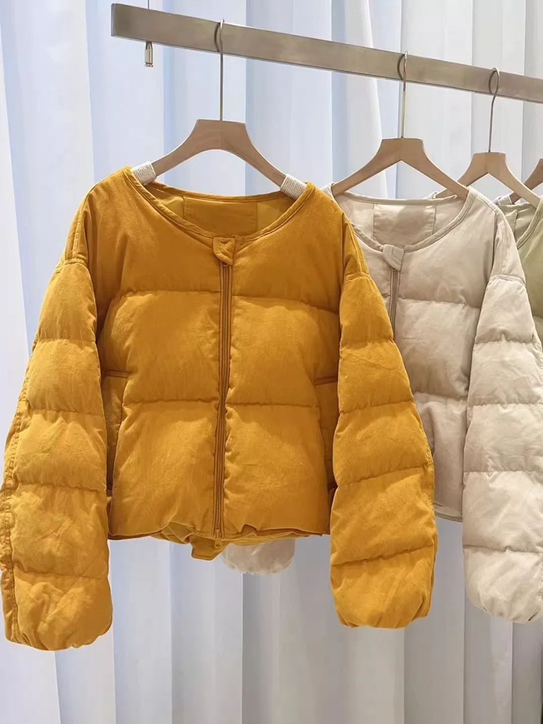 

2025 Winter Thickened Casual Loose Cotton Jacket Women's Fashion round Neck Warm Coat Korean Style Zipper Closure Long Sleeve