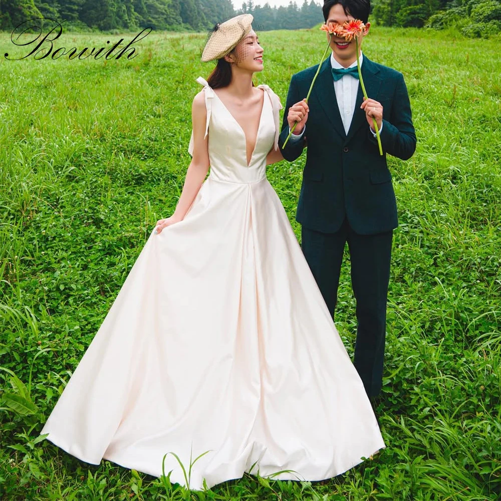 

Bowith Korean Wedding Dresses Customized Deep V-Neck Sleeveless Bridal Dresses A-Line Satin Wedding Snap Dresses Bridal Gown