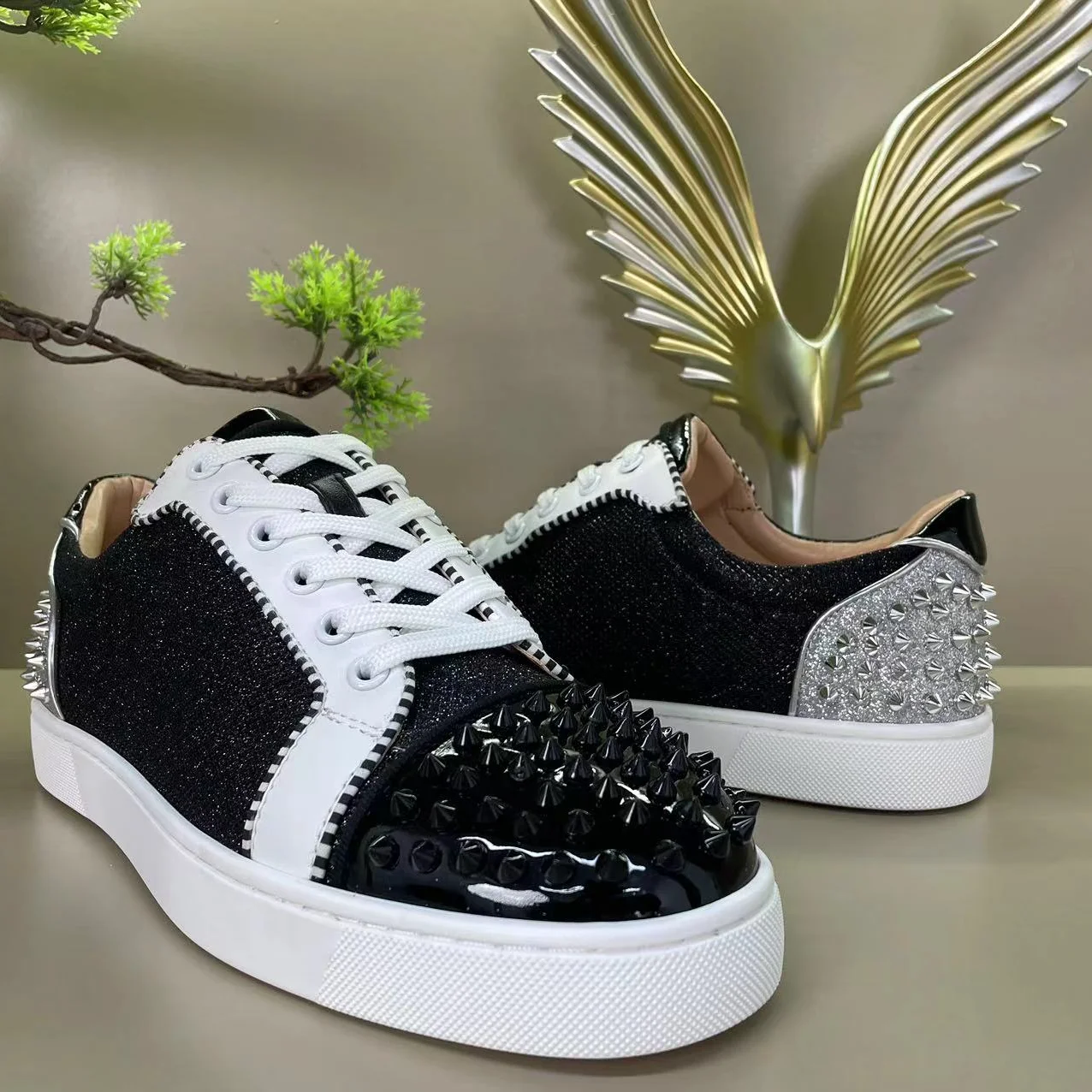 New Men's and Women's Low-cut Rivet Casual Shoes, High-quality Couples Outdoor Increased Breathable Casual Shoes Men's Shoes