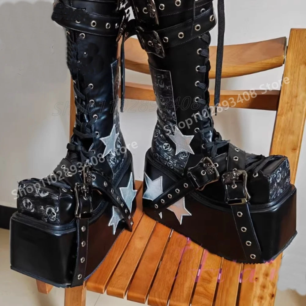 Ботинки до середины икры в стиле панк со звездами и ремешками, модная пикантная женская обувь на толстой подошве с полыми заклепками, новинка весны 2024, Para Mujere