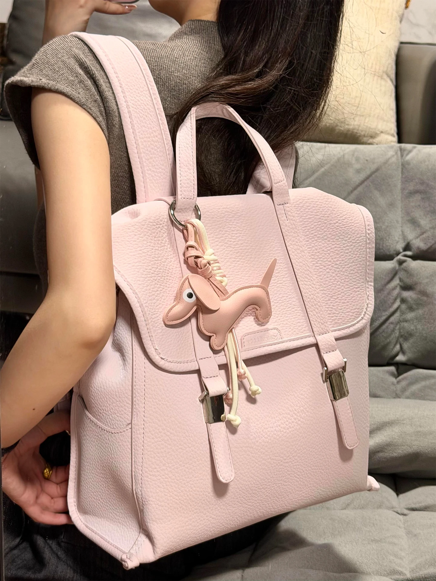 mochila-rosa-para-mujer-gran-capacidad-estilo-casual-y-moderno-2026-nueva-coleccion-diseno-simple-con-asa-suave