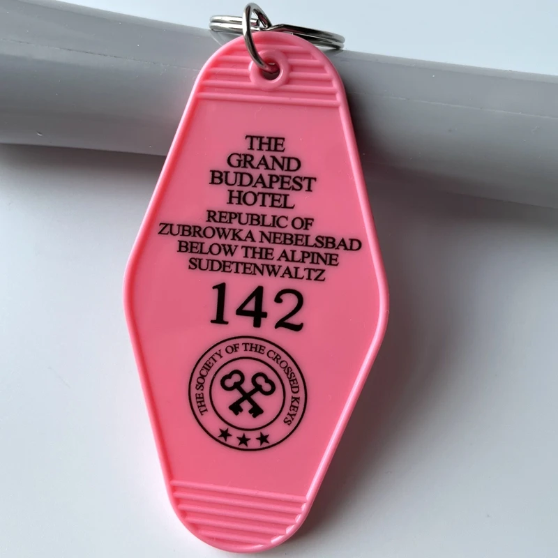 THE GRAND BUDAPEST HOTEL Schlüsselanhänger Schlüsselanhänger Tag Schlüsselanhänger TV-Show The Office Fans Lustiges Accessoire – Detail 3