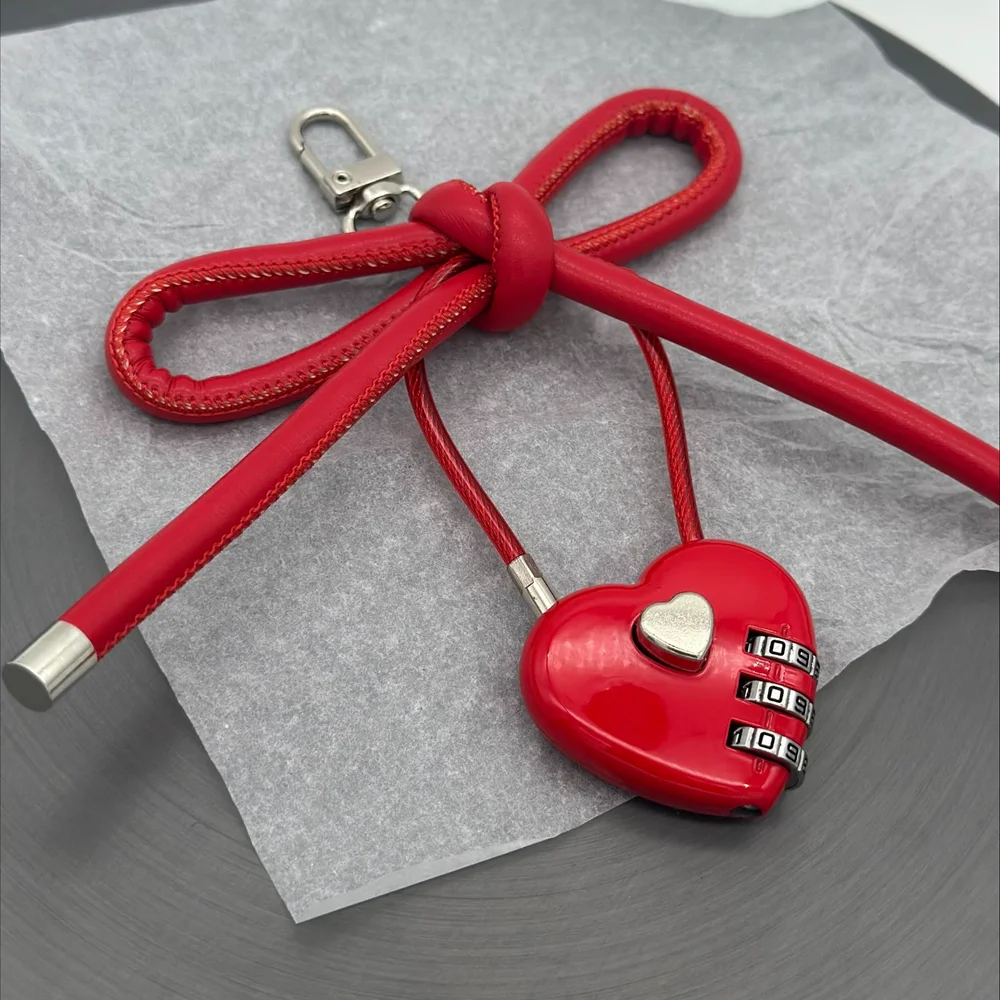 Y2K Vintage Red Leather Rope Bow Love Heart Lock Keychain Harajuku Korean Fashion Purse Charm Bag Pendant Decor Women\'s Keyring